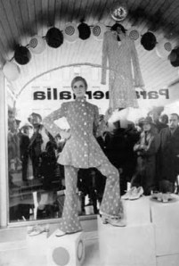 Twiggy modelling at Paraphernalia Boutique